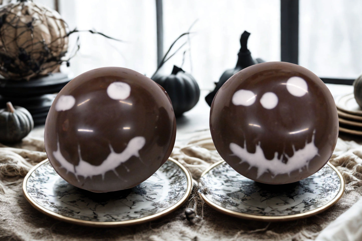 Sfera di cioccolato halloween con Marshmallow da sciogliere nel latte