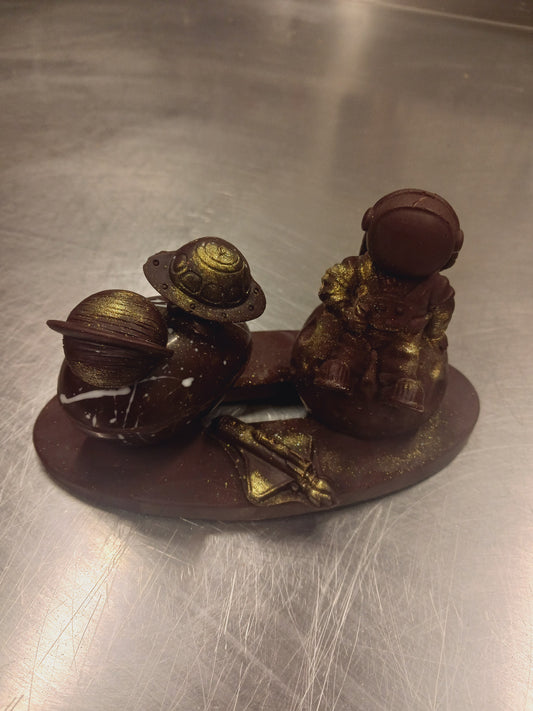 Astronauta in cioccolato fondente 65% con ovetto con sorpresa 170g
