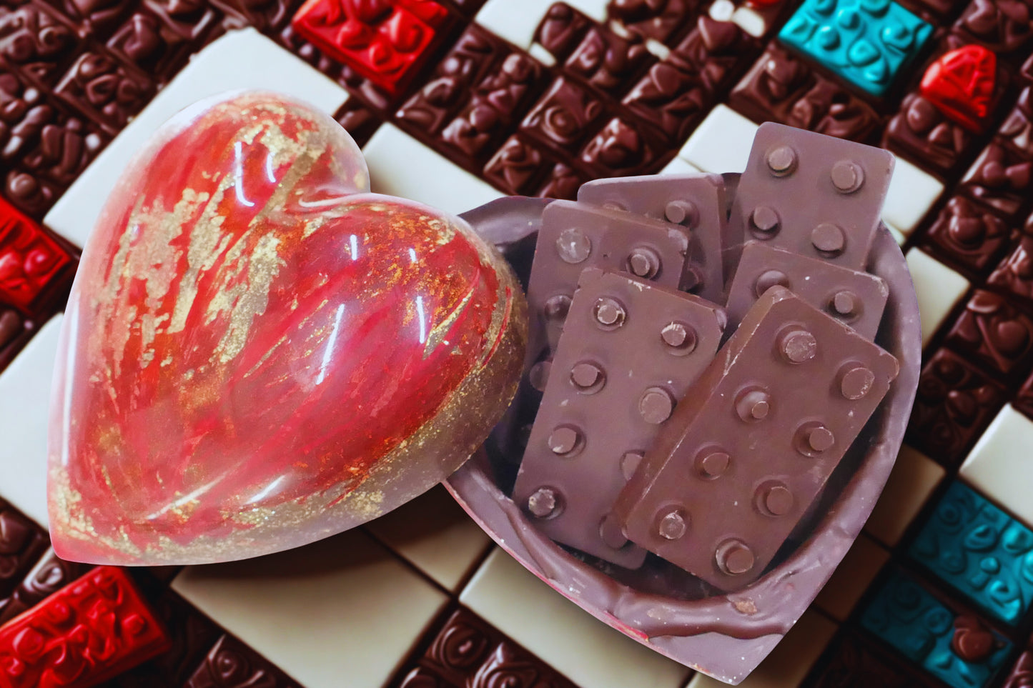 Cuore 3d cioccolato fondente 65% tema mattoncini 180g