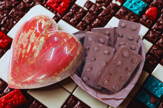 Cuore 3d cioccolato fondente 65% tema mattoncini 180g