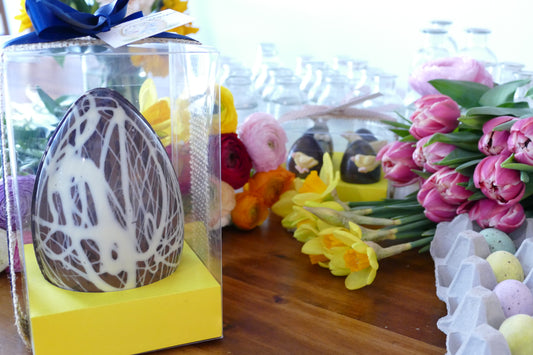 Uovo di Pasqua triplo cioccolato 150g - 15cm Non idoneo alla spedizione